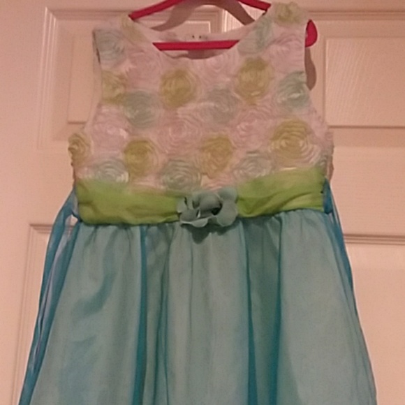 Dress - Picture 2 of 2